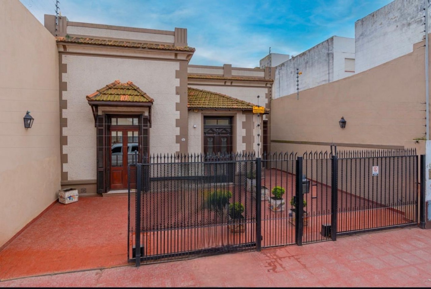 CASA DE ESTILO RECICLADA A LA VENTA