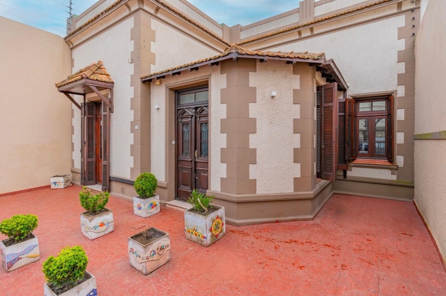 CASA DE ESTILO RECICLADA A LA VENTA
