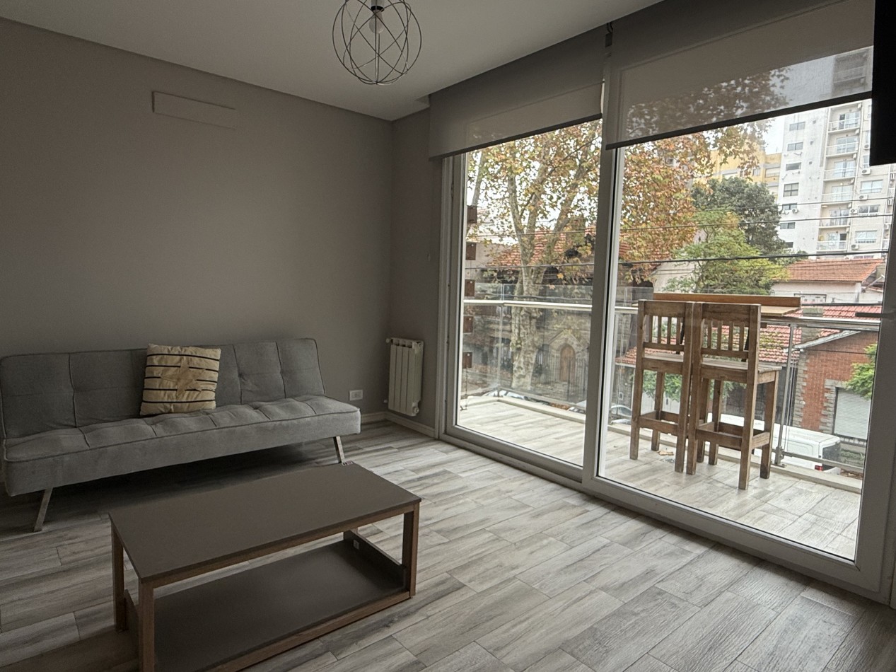 ALQUILER ANUAL MODERNO DEPARTAMENTO 1 1/2 TIPO LOFT A ESTRENAR ZONA GUEMES