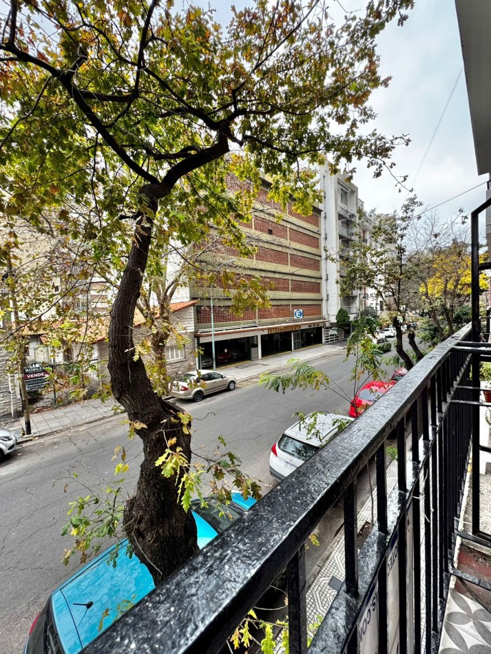 DEPTO 2 AMB A LA CALLE C BALCON RECICLADO Y AMOBLADO PLAZA MITRE