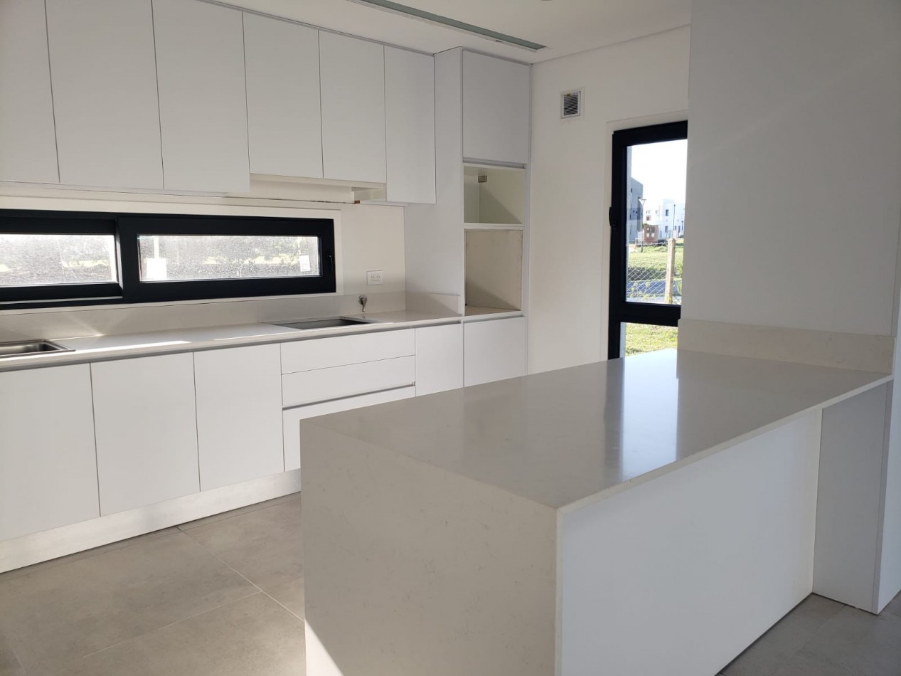 CASA 4 AMB ESTILO Y CONFORT CASA A ESTRENAR EN VENTA RUMENCO JOVEN