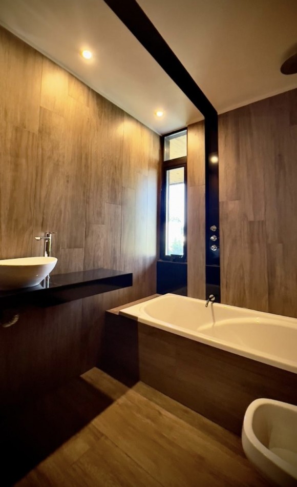 VENTA | CASA MODERNA A ESTRENAR EN LAS PRUNAS. DISEÑO PREMIUM
