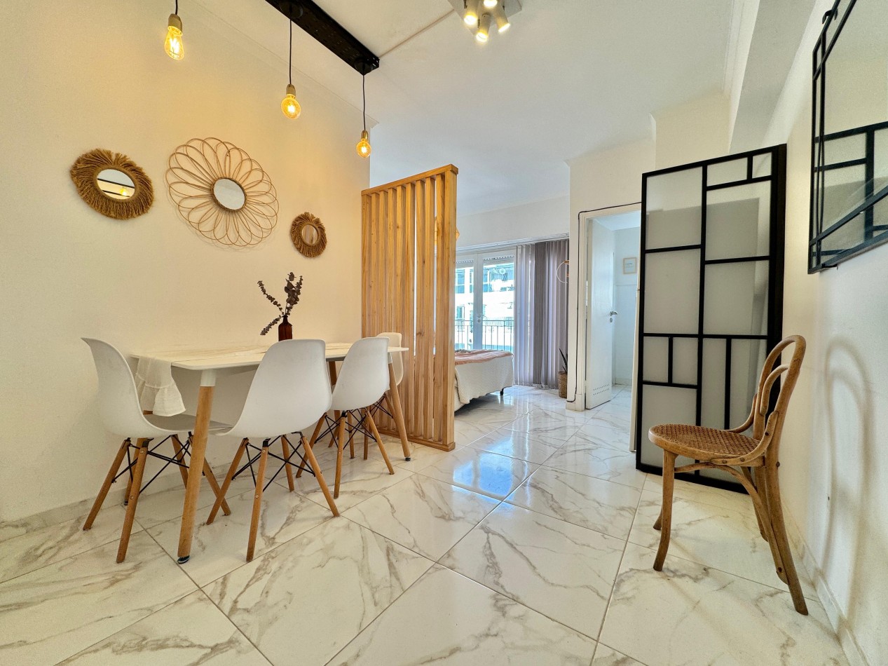 DEPTO TIPO LOFT DIVIDIDO A LA CALLE C BALCON 27 M2 RECICLADO Y AMOBLADO PLAZA COLON
