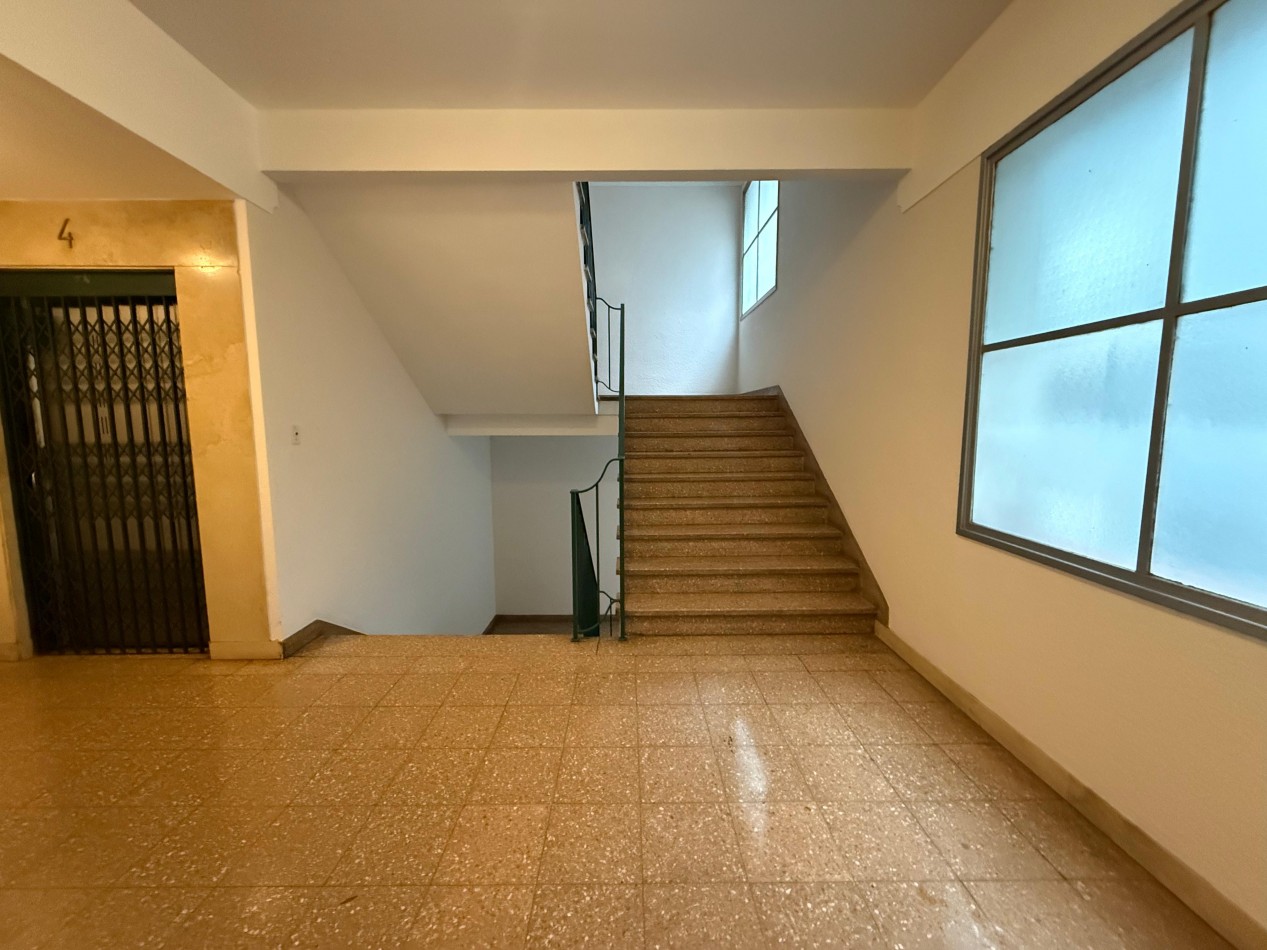 DEPTO 3 AMB C DEP CFTE ORIGINAL EDIFICIO DE ESTILO Y CAT CENTRO