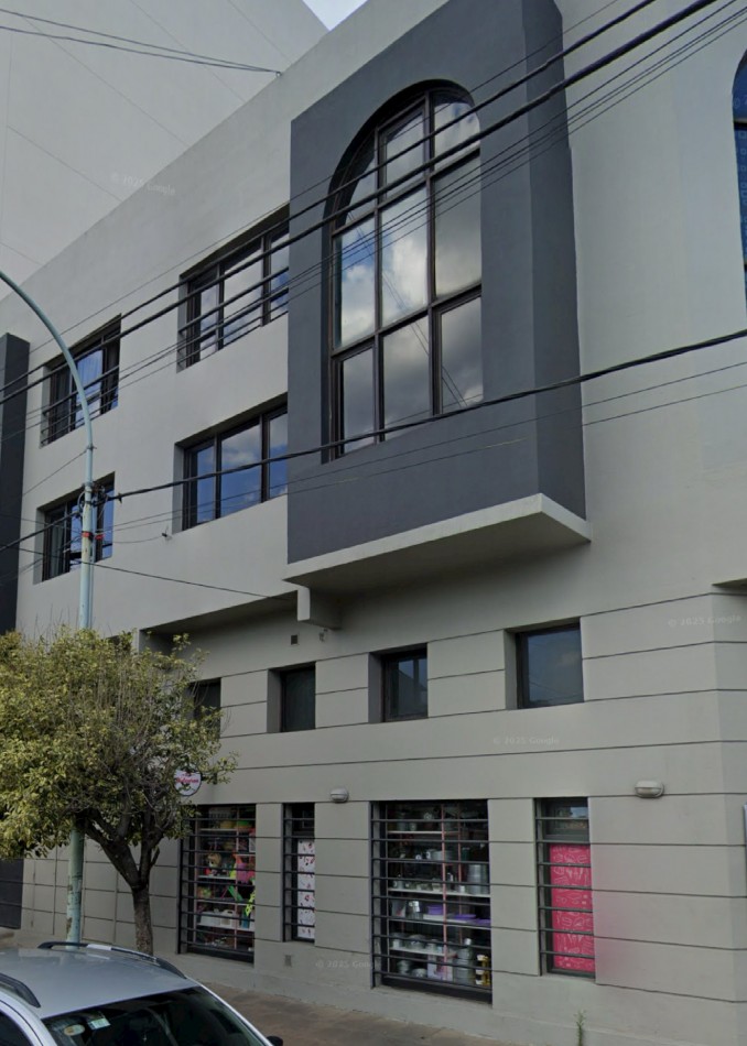 ALQUILER COMERCIAL PREMIUM EN ESQUINA ZONA CHAUVIN
