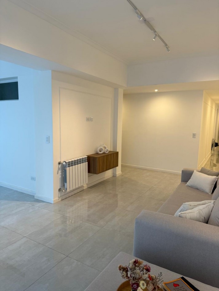 VENTA DEPTO 3 AMB VISTA LATERAL AL MAR CENTRO