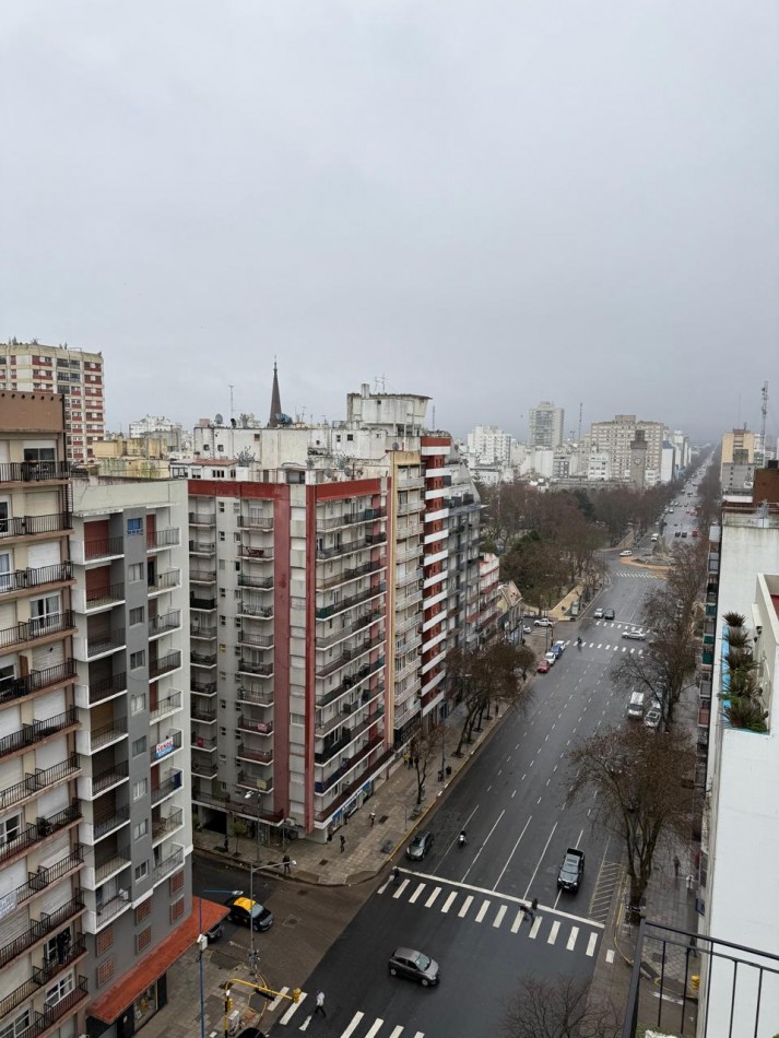 VENTA DEPTO 3 AMB VISTA LATERAL AL MAR CENTRO