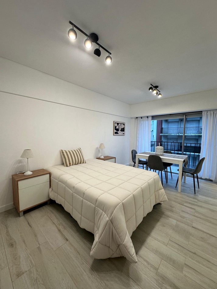 VENTA DEPTO 1 AMB C BALCON A LA CALLE CENTRO