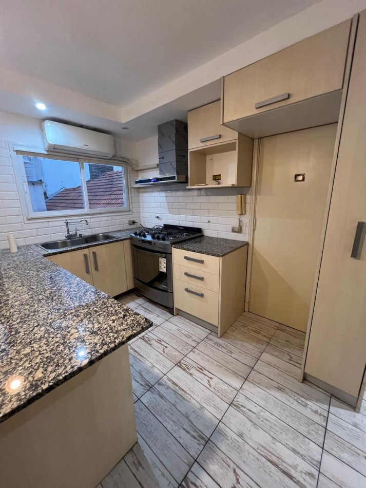 VENTA DEPARTAMENTO 3 AMB CON ESCRITORIO Y 2 ESPACIOS DE COCHERA PLAZA COLON