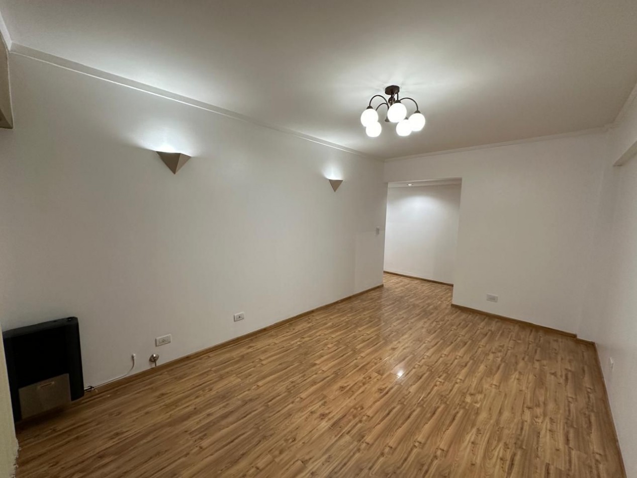 VENTA DEPTO 3 AMB A LA CALLE C BALCON Y COCHERA PLAZA MITRE 