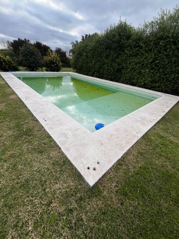 ALQUILER | CASA 5 AMB CON GRAN JARDIN Y PISCINA EN ARENAS DEL SUR