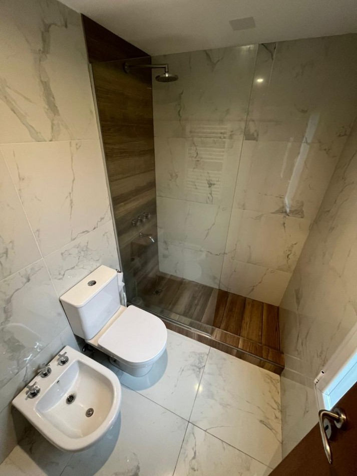 ALQUILER | CASA 5 AMB CON GRAN JARDIN Y PISCINA EN ARENAS DEL SUR