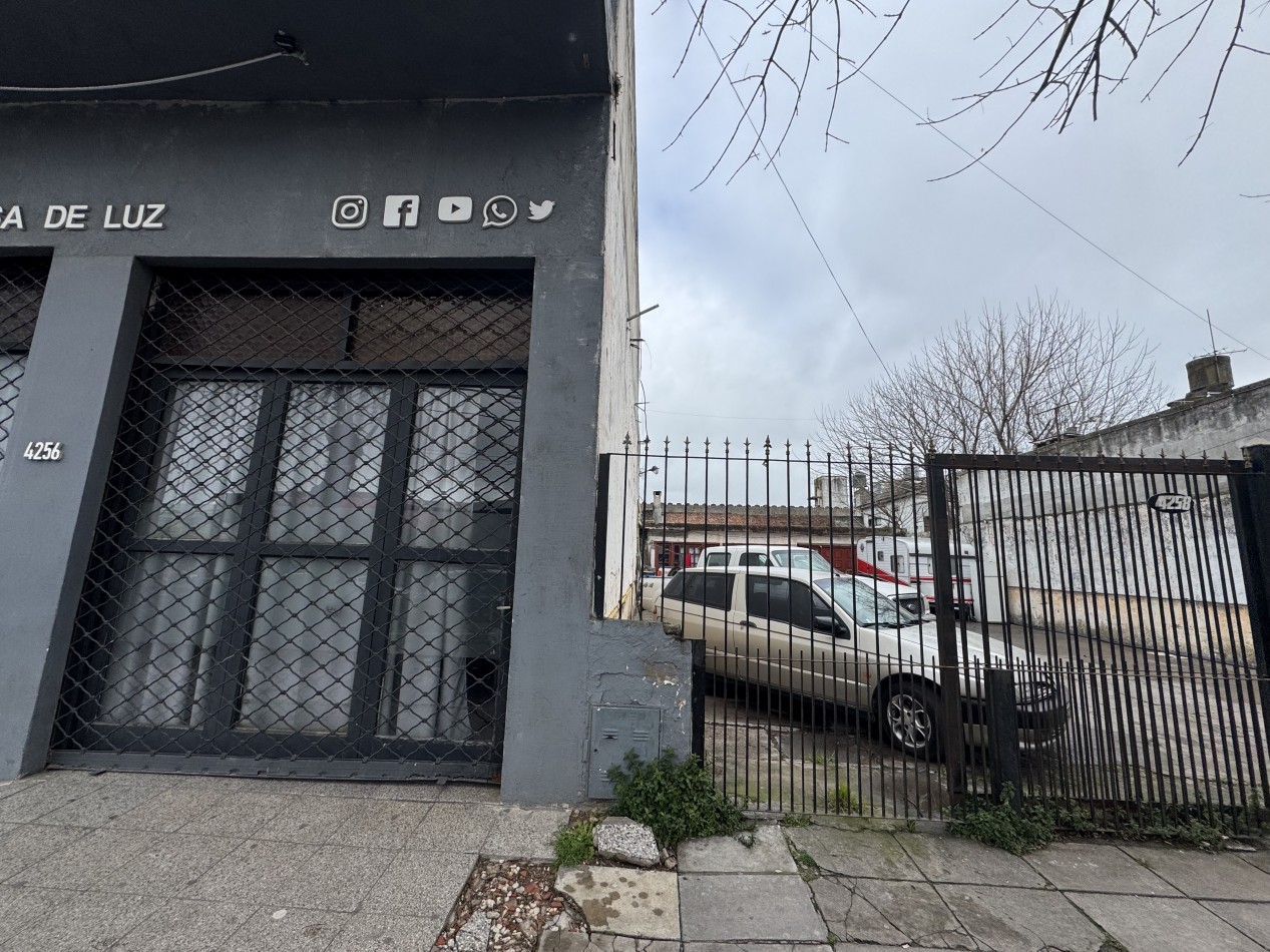 LOCAL COMERCIAL + DEPTO 3 AMB + LOTE SOBRE AV. JUAN B. JUSTO