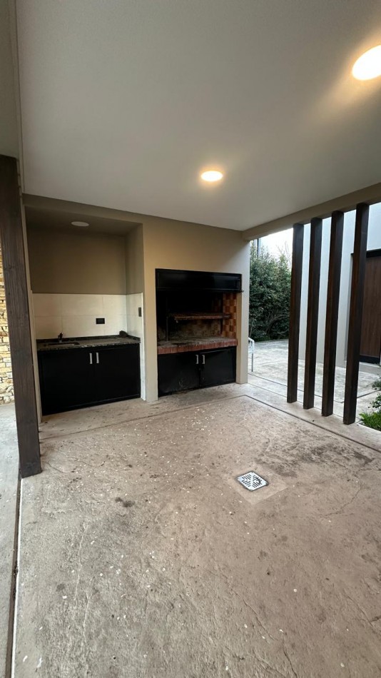 CASA 4 AMB CON PISCINA | APTO CREDITO | RUMENCO