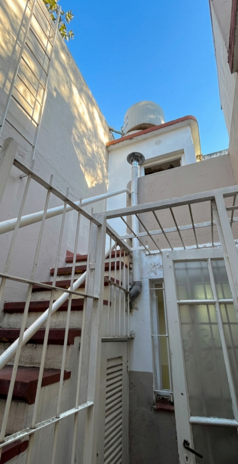 VENTA | CHALET DE ESTILO 4 AMB + COCHERA EN LO MEJOR DE LA PERLA 