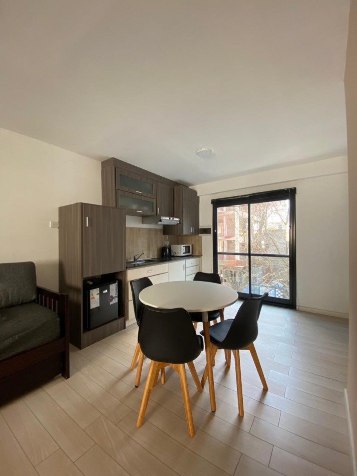 VENTA MONO AMBIENTE AMPLIO AMUEBLADO A ESTRENAR ZONA ALDREY