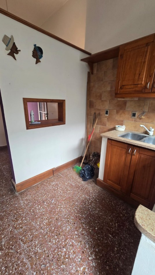 VENTA PH 2 AMBIENTES AL FRENTE CON PATIO BARRIO POMPEYA