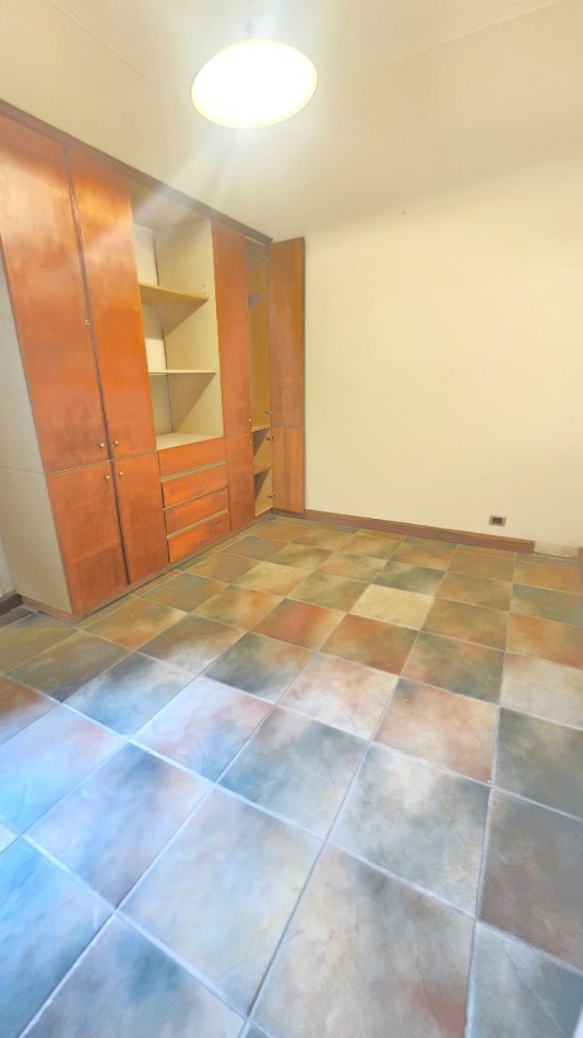 VENTA PH 2 AMBIENTES AL FRENTE CON PATIO BARRIO POMPEYA