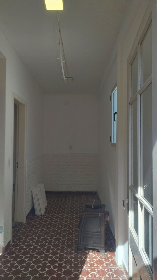 VENTA PH 2 AMBIENTES EN PLANTA BAJA CON PATIO- A RECICLAR LA PERLA