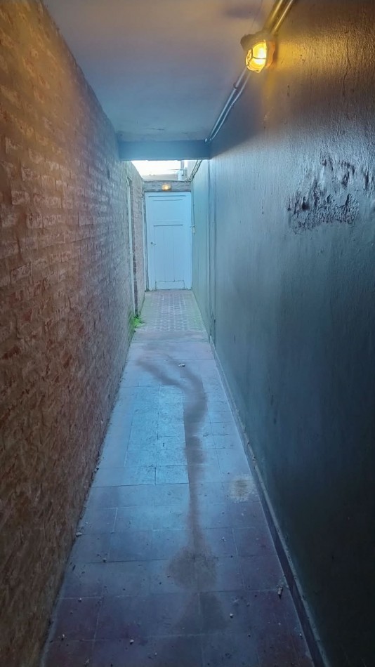 VENTA PH 2 AMBIENTES EN PLANTA BAJA CON PATIO- A RECICLAR LA PERLA