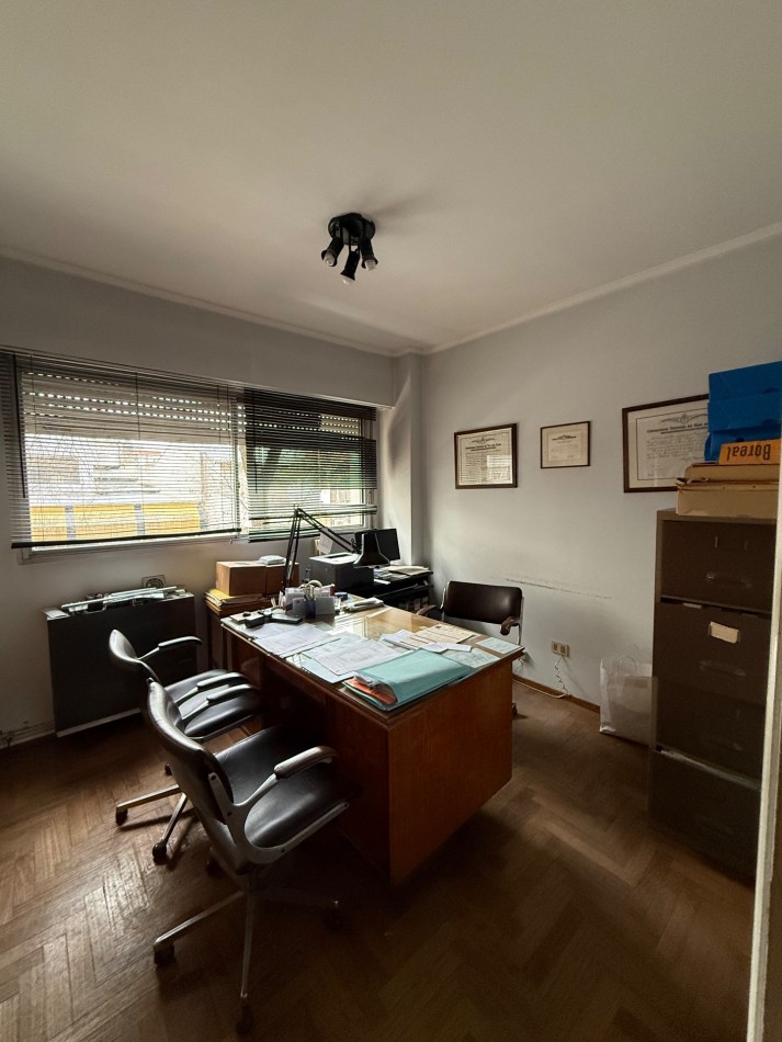 VENTA DEPARTAMENTO AMPLIO 2 AMBIENTES CON BALCON AL FRENTE EN CENTRO MAR DEL PLATA 