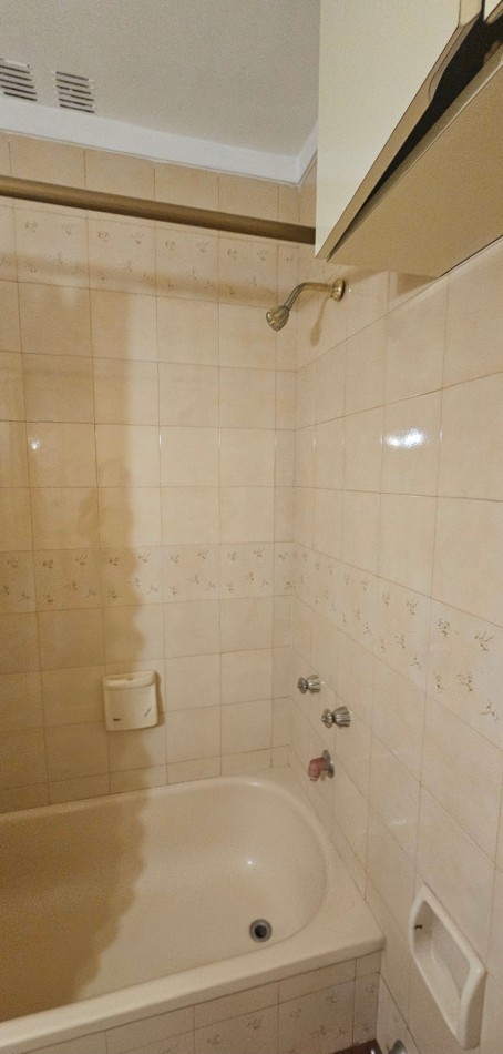 VENTA | CHALET DE ESTILO 4 AMB + COCHERA EN LO MEJOR DE LA PERLA 