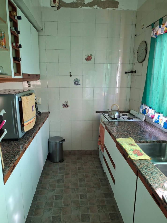 VENTA EN BLOCK CASA CON DOS DEPARTAMENTOS Y DEPOSITO CON MONTACARGAS EN BARRIO PERALTA RAMOS OESTE