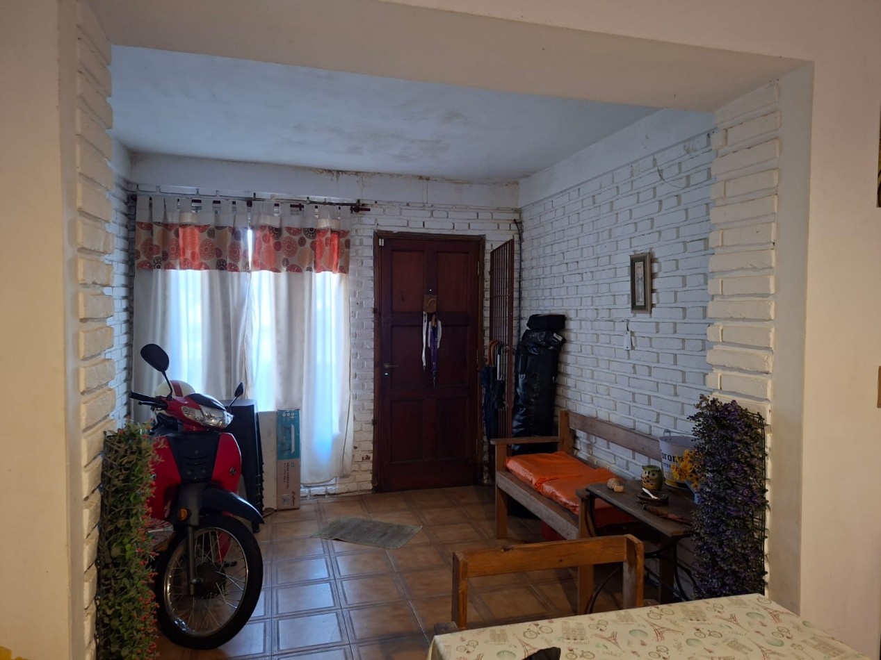 VENTA EN BLOCK CASA CON DOS DEPARTAMENTOS Y DEPOSITO CON MONTACARGAS EN BARRIO PERALTA RAMOS OESTE