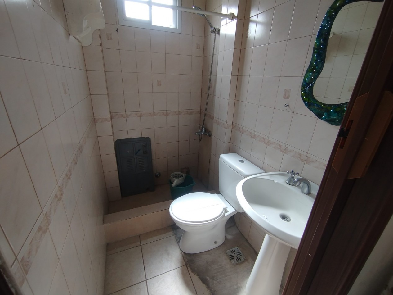 VENTA EN BLOCK CASA CON DOS DEPARTAMENTOS Y DEPOSITO CON MONTACARGAS EN BARRIO PERALTA RAMOS OESTE