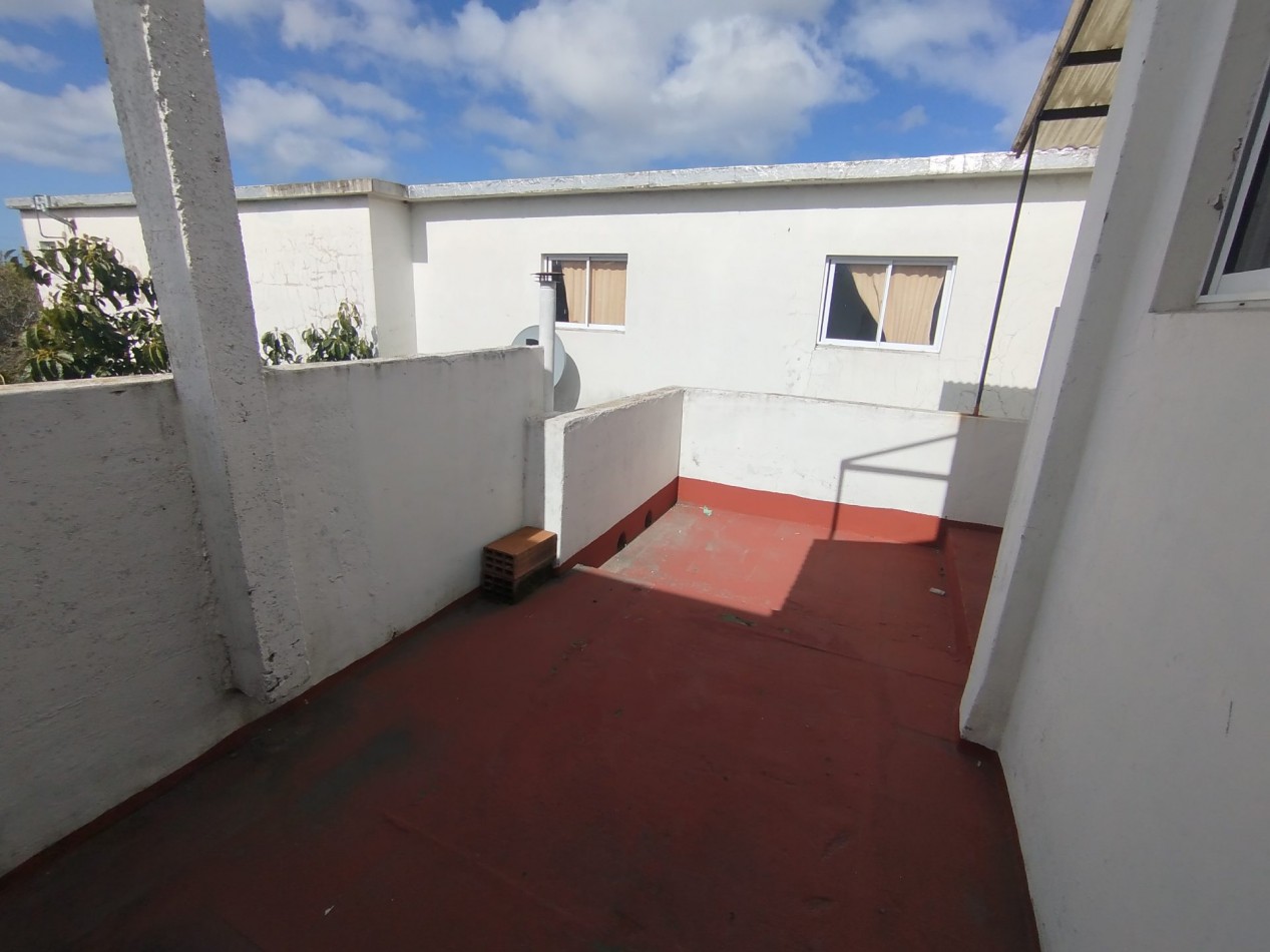 VENTA EN BLOCK CASA CON DOS DEPARTAMENTOS Y DEPOSITO CON MONTACARGAS EN BARRIO PERALTA RAMOS OESTE