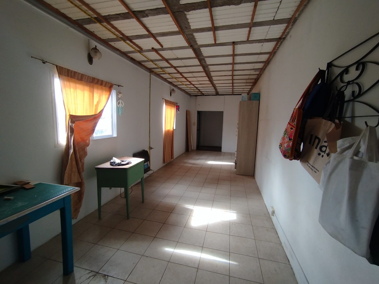 VENTA EN BLOCK CASA CON DOS DEPARTAMENTOS Y DEPOSITO CON MONTACARGAS EN BARRIO PERALTA RAMOS OESTE