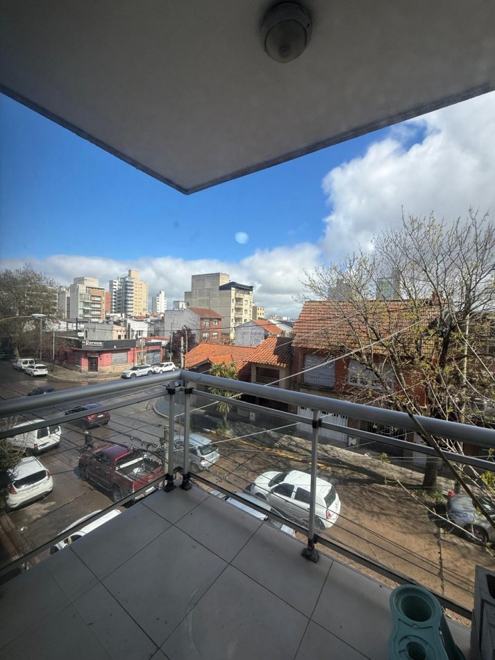 VENTA APTO CREDITO DTO 2 AMBIENTES CON COCHERA ZONA CHAUVIN