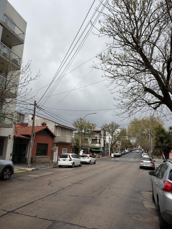 VENTA APTO CREDITO DTO 2 AMBIENTES CON COCHERA ZONA CHAUVIN