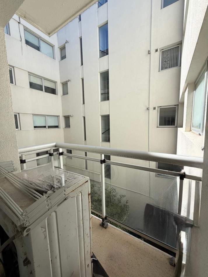 VENTA APTO CREDITO DTO 2 AMBIENTES CON COCHERA ZONA CHAUVIN