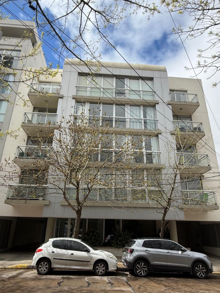 VENTA APTO CREDITO DTO 2 AMBIENTES CON COCHERA ZONA CHAUVIN