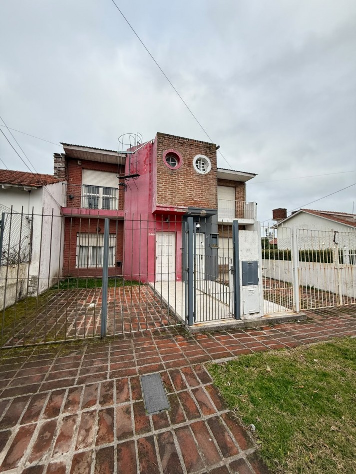 VENTA DUPLEX 3 AMBIENTES CON GRAN PARQUE A POCAS CUADRAS DEL MAR PUNTA MOGOTES