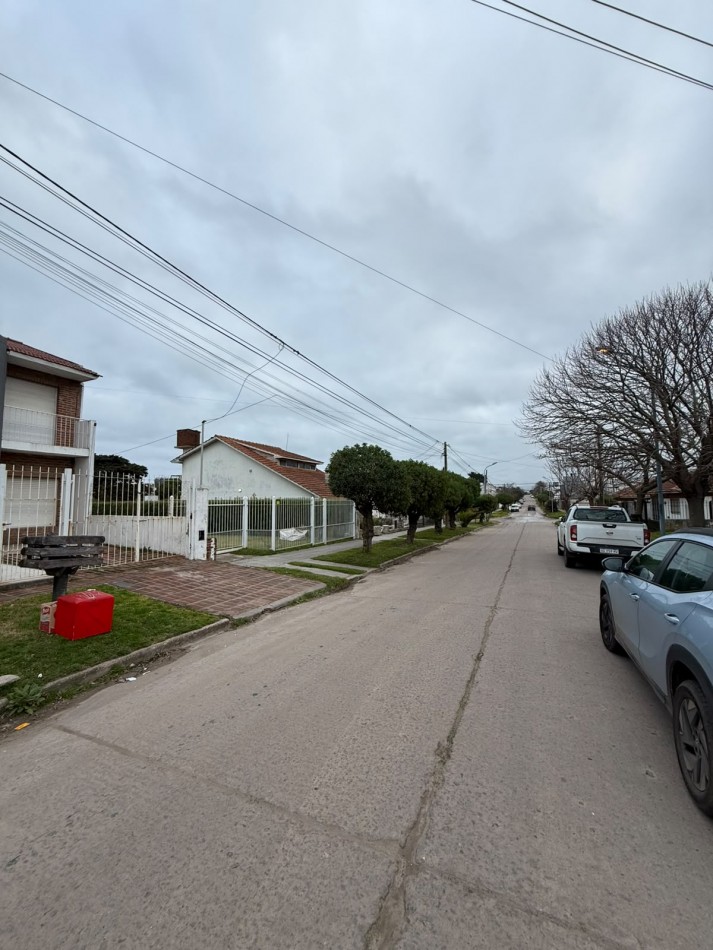 VENTA DUPLEX 3 AMBIENTES CON GRAN PARQUE A POCAS CUADRAS DEL MAR PUNTA MOGOTES