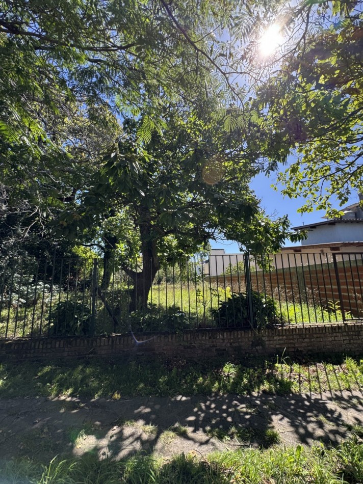 EXCELENTE LOTE EN VENTA EN BARRIO LOS TRONCOS