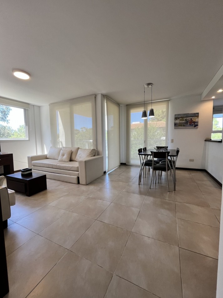 ALQUILER ANUAL DEPARTAMENTO 2 AMBIENTES CON COCHERA Y AMENITIES EN PINAMAR AMOBLADO!!