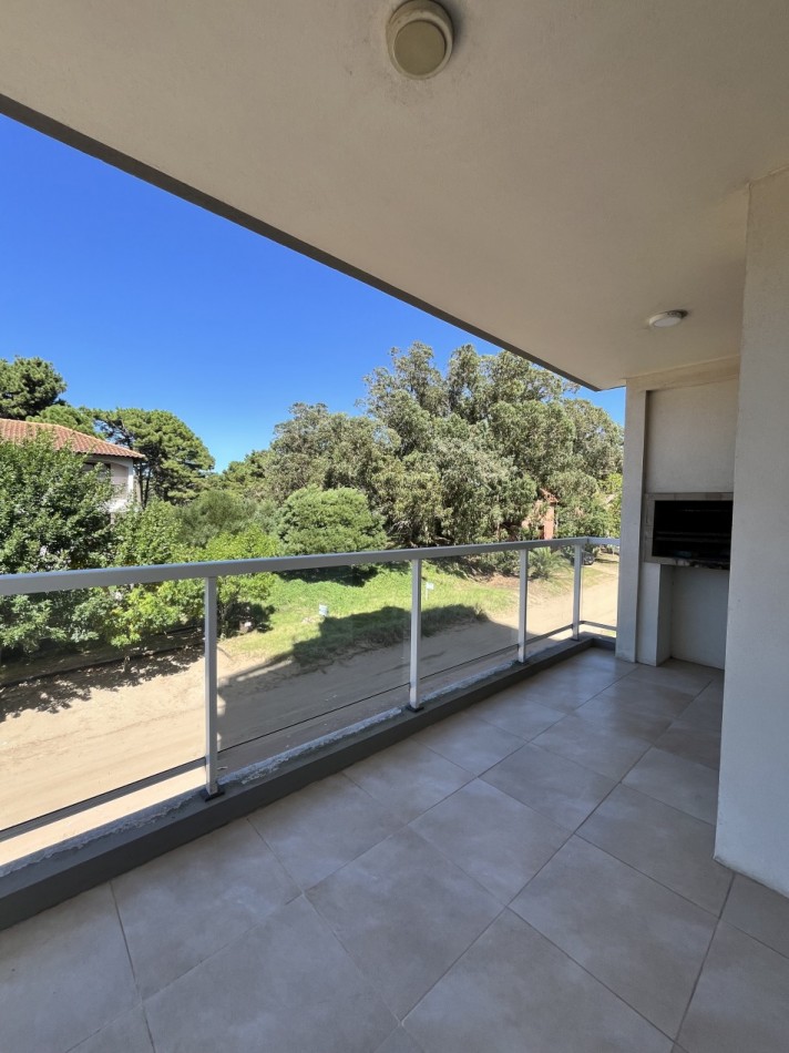 ALQUILER ANUAL DEPARTAMENTO 2 AMBIENTES CON COCHERA Y AMENITIES EN PINAMAR AMOBLADO!!