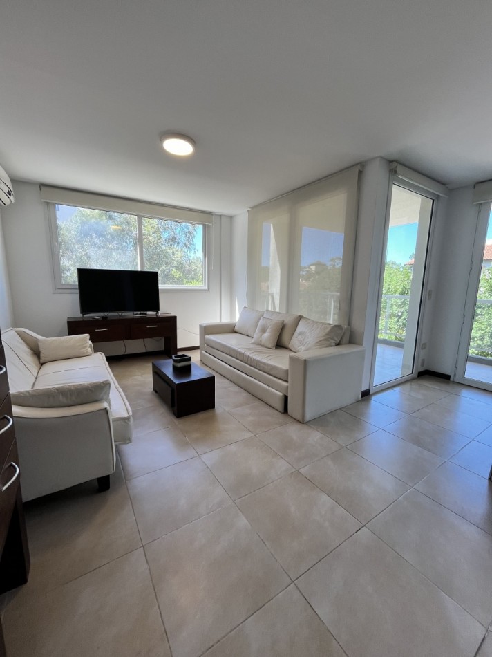 ALQUILER ANUAL DEPARTAMENTO 2 AMBIENTES CON COCHERA Y AMENITIES EN PINAMAR AMOBLADO!!