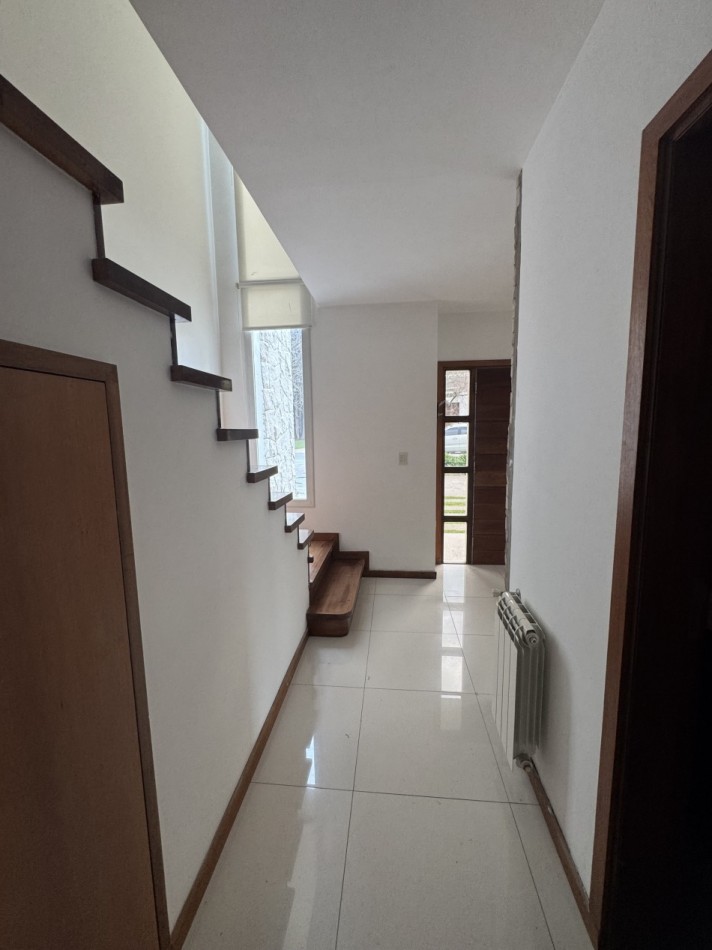 ALQUILER CASA CON PISCINA EN EL BARRIO PRIVADO RUMENCO