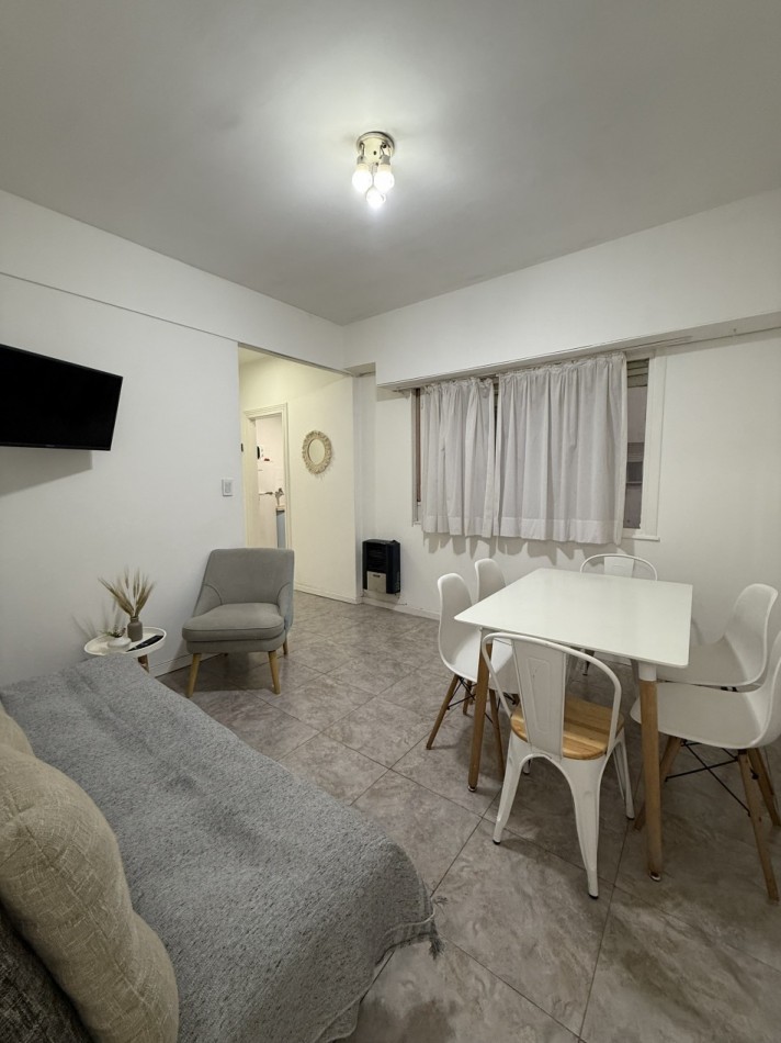 ALQUILER ANUAL DPTO 2 1/2 AMBIENTES CON MUEBLES SOBRE AV COLON Y ALSINA ZONA GUEMES