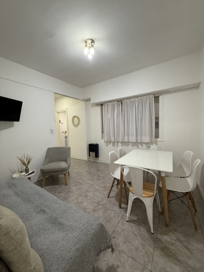 ALQUILER ANUAL DPTO 2 1/2 AMBIENTES CON MUEBLES SOBRE AV COLON Y ALSINA ZONA GUEMES