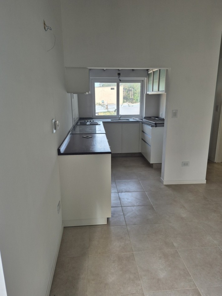 CASA 3 AMB A ESTRENAR C PARQUE SANTA CLARA