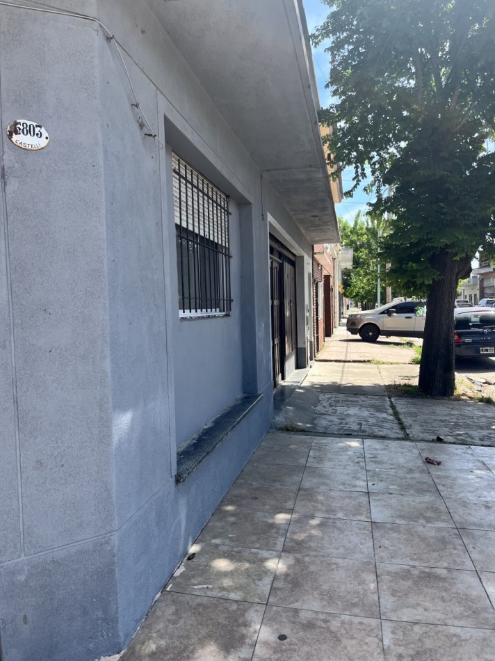 VENTA LOCAL ADAPTADO A DPTO 3 AMBIENTES SIN PATIO EN CASTELLI Y BRONZINI