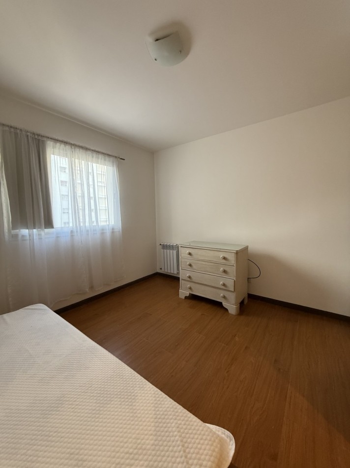 SEMIPISO 3 AMB C/COCHERA EDIFICIO DAMAR  EN ALQUILER LA PERLA-PLAZA ESPAÑA