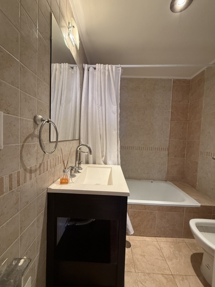 SEMIPISO 3 AMB C/COCHERA EDIFICIO DAMAR  EN ALQUILER LA PERLA-PLAZA ESPAÑA