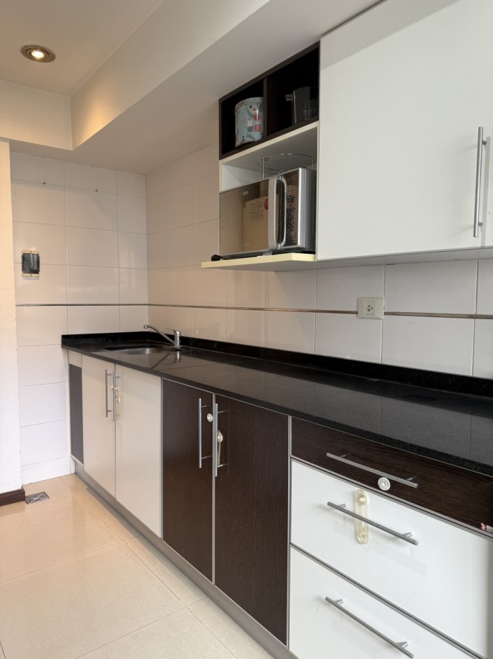 SEMIPISO 3 AMB C/COCHERA EDIFICIO DAMAR  EN ALQUILER LA PERLA-PLAZA ESPAÑA