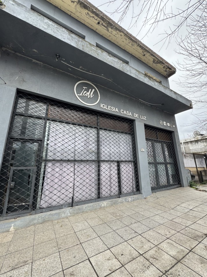 LOCAL COMERCIAL + DEPTO 3 AMB + LOTE SOBRE AV. JUAN B. JUSTO